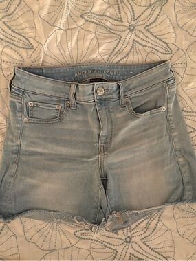 American Eagle Outfitters Light Wash Stretch Denim Jean Shorts